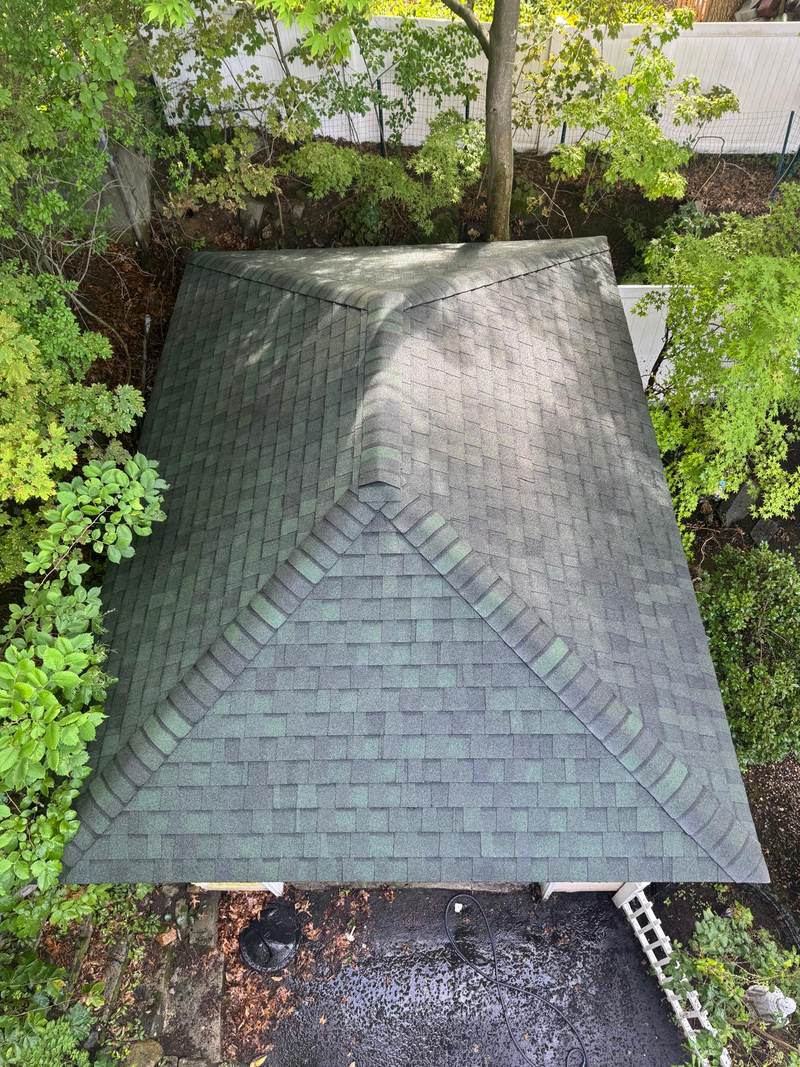 The same garage roof after cleaning